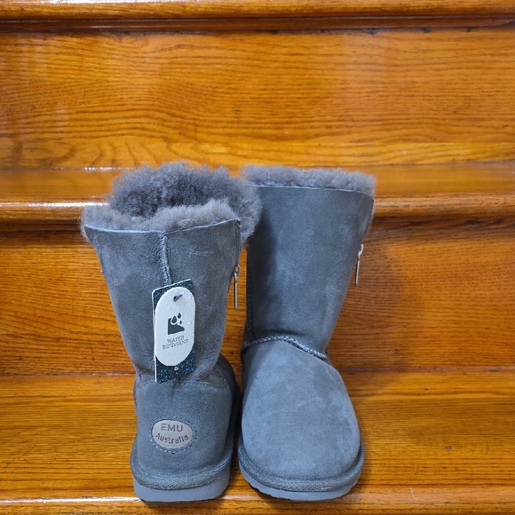 Emu Shoes - ✨️NWT✨️EMU Australia Charcoal Womens Boots